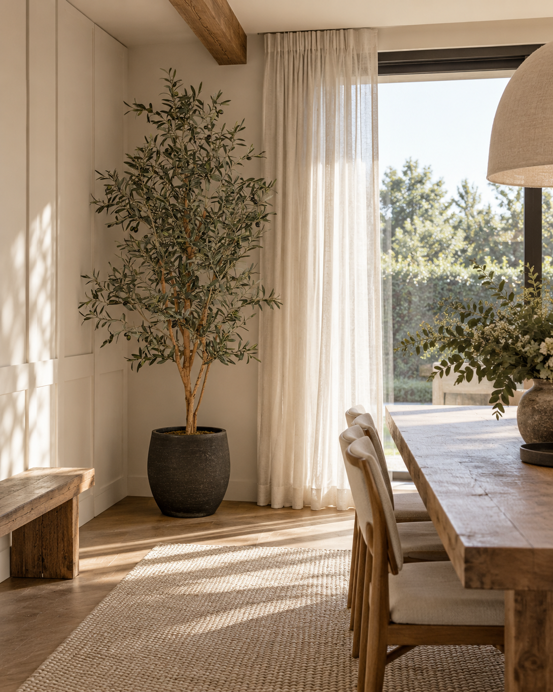 Olivo de varios troncos artificial de 160 cm ambientado en un interior · BOSSVI