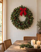Corona de Navidad balsámica con piñas de Ø80 cm con lazo rojo de terciopelo · BOSSVI
